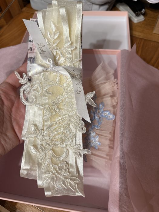 Set esarfa si portjartier dezgatit mireasa