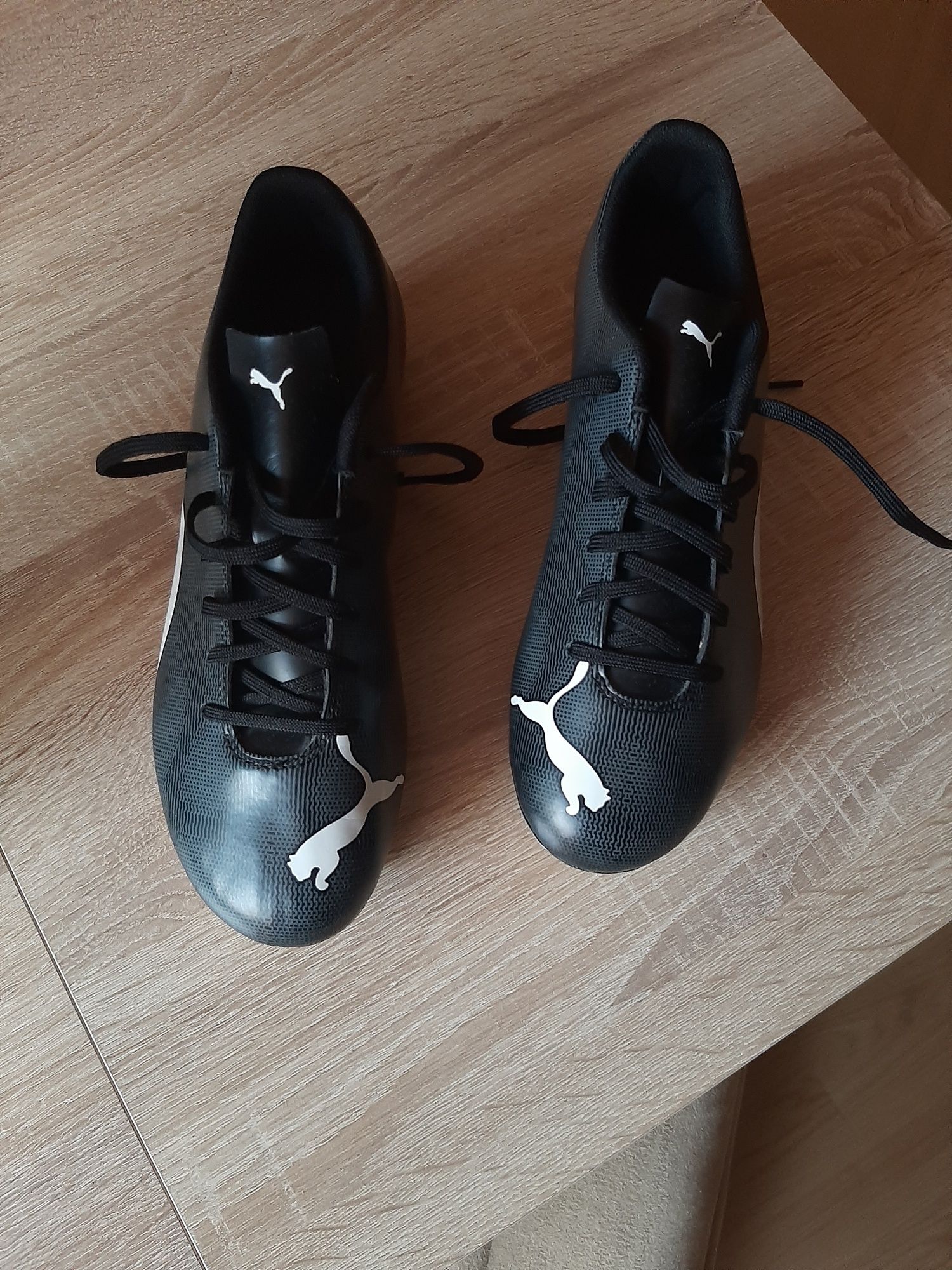 Футболни обувки  Puma номер EUR  42.5