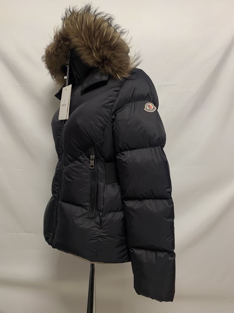 Geaca Moncler originala made in Romania model scurt