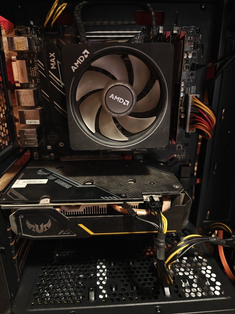 Unitate PC Gaming light
