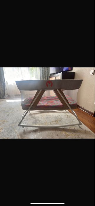 Люлька детская , имеет 2 уровня высоты