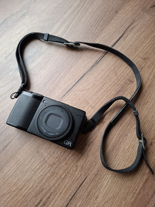 Камера Ricoh GR3