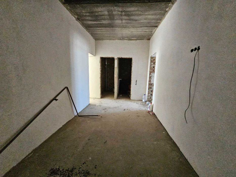 Buxoroda kvartira sotiladi 3 xonali 96m² 5-qavat.