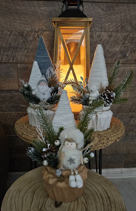 Коледни керамични  кашпи