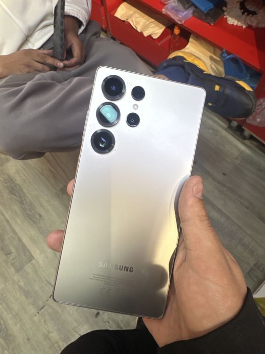 Samsung S25ultra sotiladi srochno