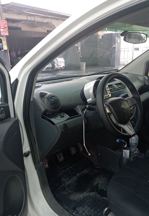 Спарк срочно сотилади