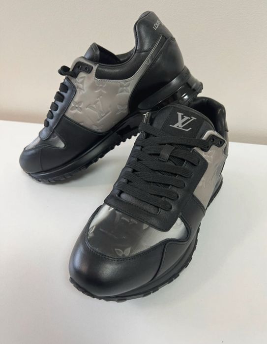 Louis Vuitton Run Away Trainers  1200 Ron