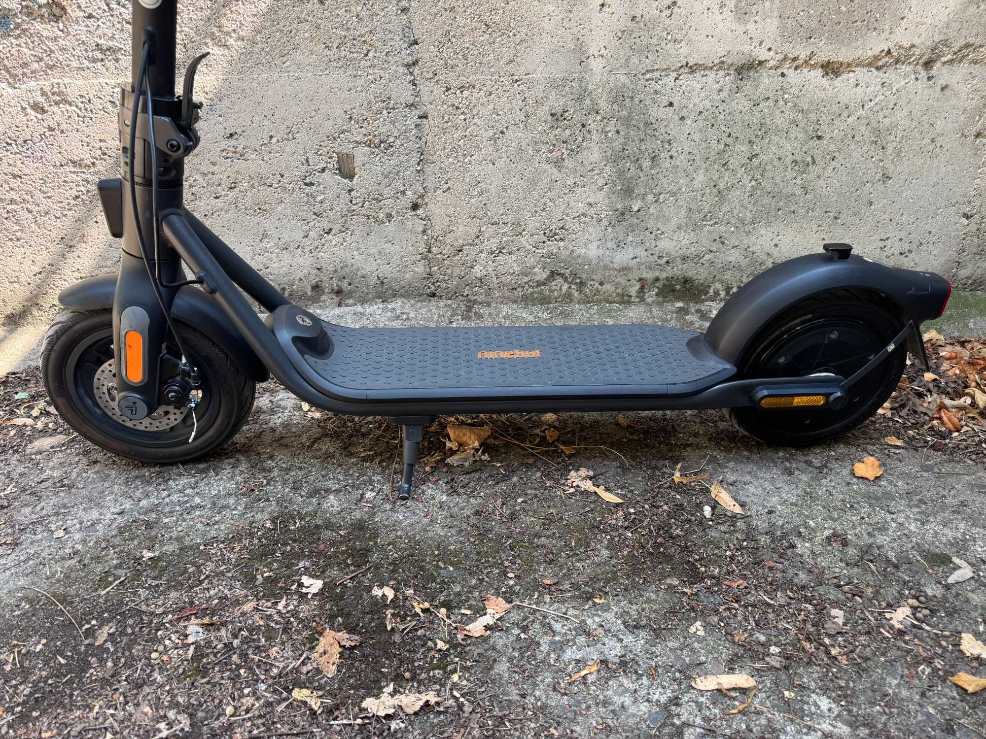 Segway Ninebot F2 E/ 25km/h /Електрическа тротинетка/скутер
