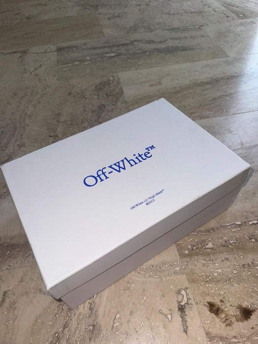 Adidași off-white odsy roz