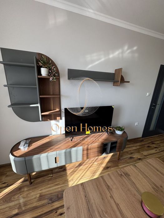 Продава се Тристаен апартамент в Пловдив, Съдийски - 84 кв.м за 2084 €/кв.м - Снимка #2