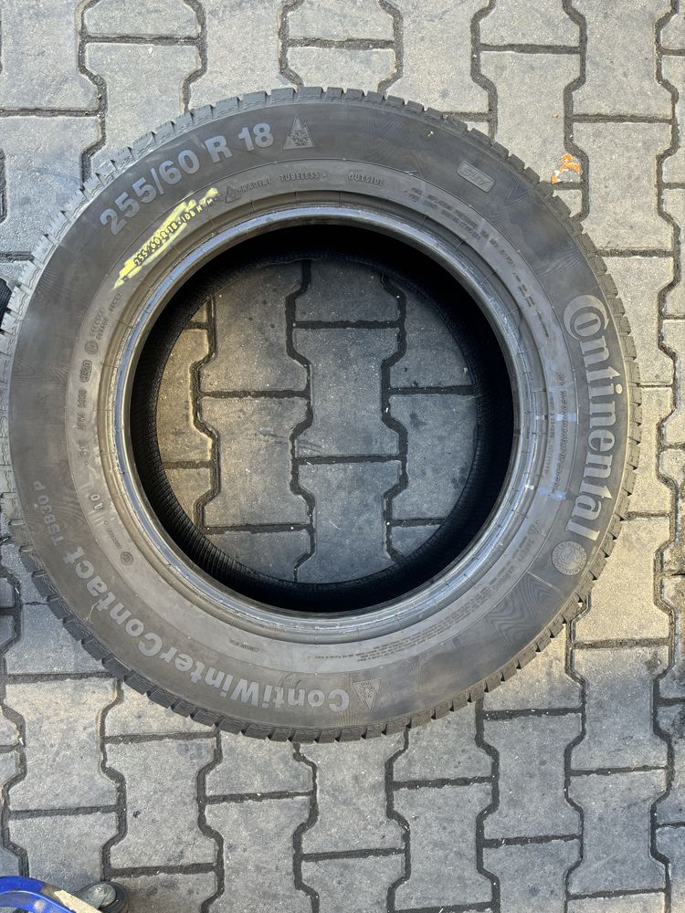 255/60/18 Pirelli
