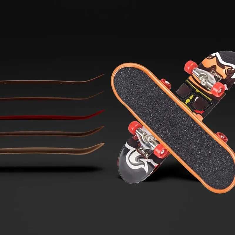 Set 2 fidget toys skateboard. Metalic, cu suprafață abraziva