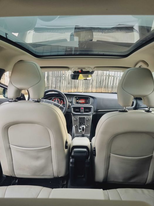 Volvo V40 2.0 120CP