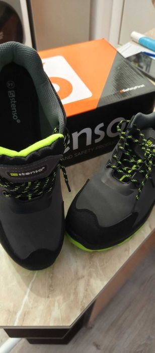 Обувки работни нови