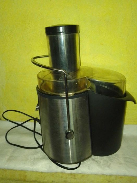 Електрическа  сокоизстисквачка за зеленчуци и плодове  - Аляска , 700W