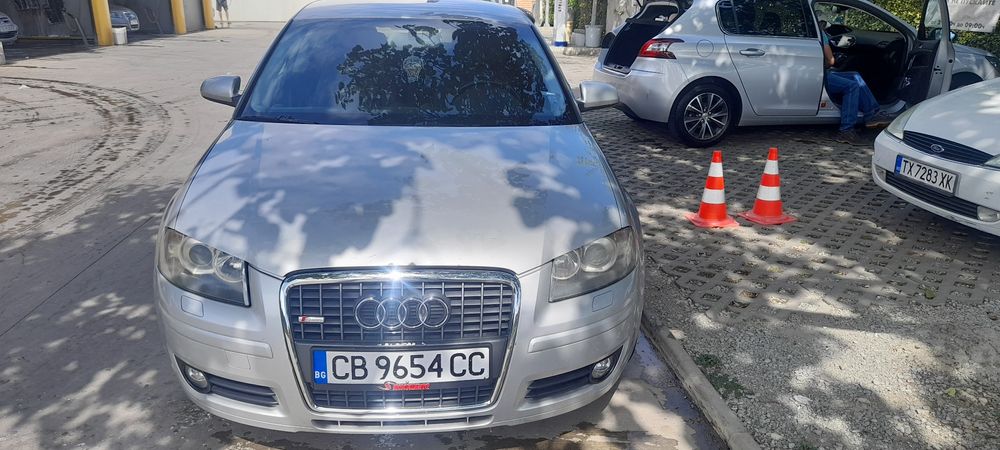 Лек автомобил Audi A3 2.0FSI