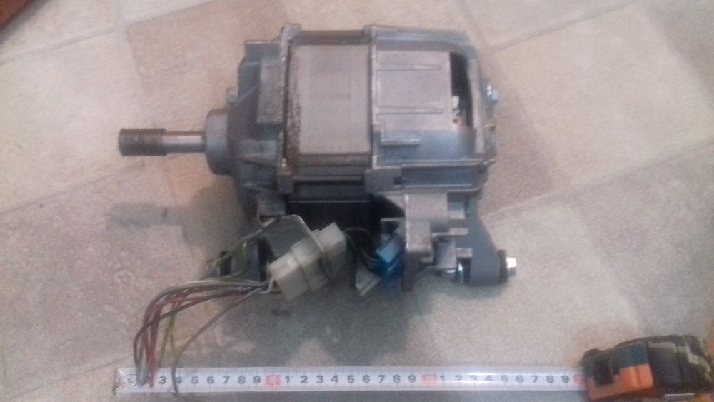 Vand motor masina de spalat cu uscator WHIRLPOOL AWZ 410