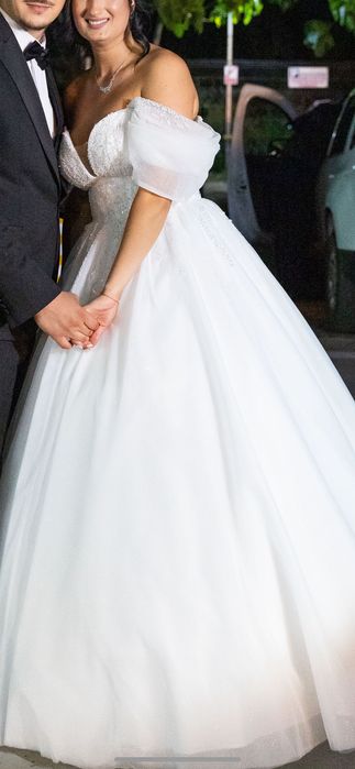 Vând rochie de mireasă