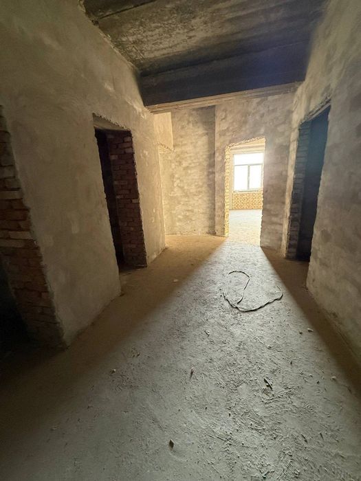 Konechka tomonda 3 xonali korobka sotiladi