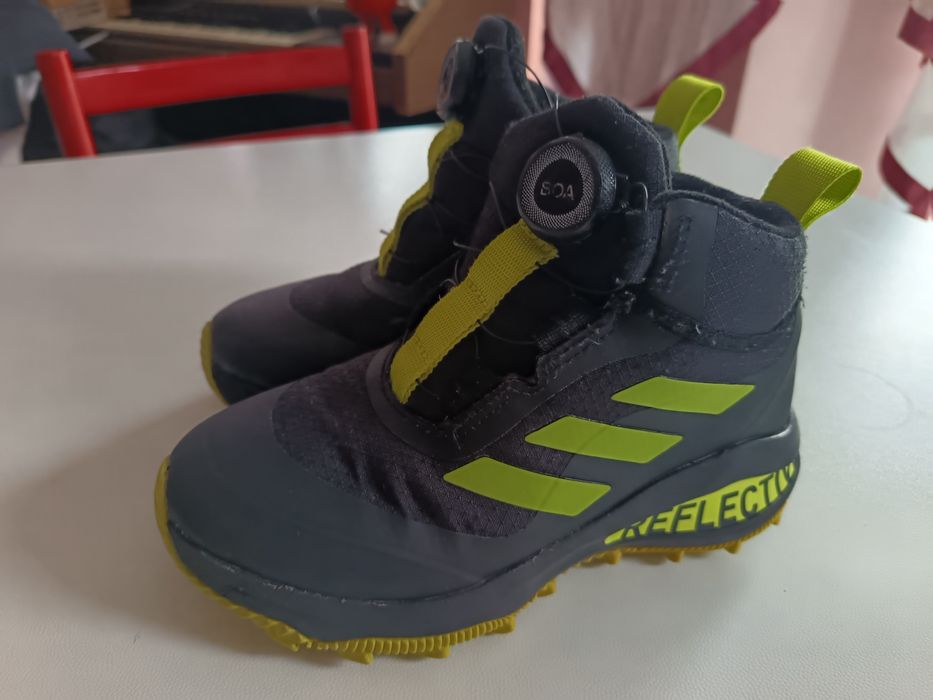 Ghete Adidas fortuna boa neon Nr 32