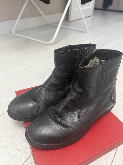 Продам кожаные ботинки