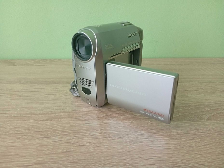 Видеокамера Sony DCR-HC40E minidv