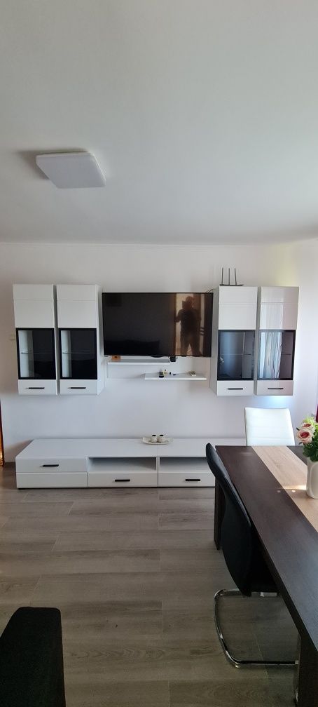 Apartament de închiriat