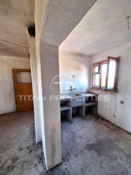 Двуетажна къща в Беловица