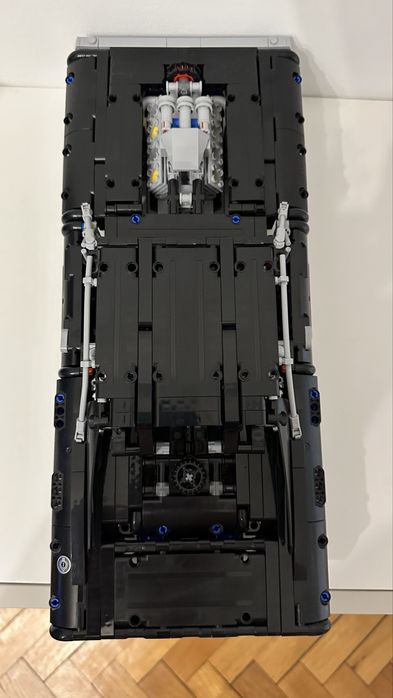 LEGO® Technic - Dom's Dodge Charger 42111, 1077 части