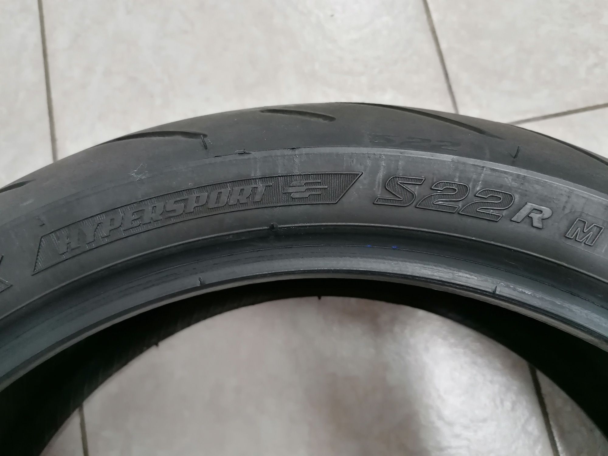 Гуми за мотор Bridgestone, Michelin