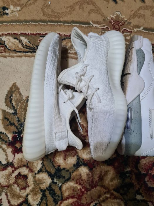 Vand papuci 750 lei toti