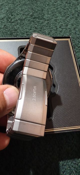 Huawei Watch GT 5 Pro Titanium – перфектно състояние! Гаранция