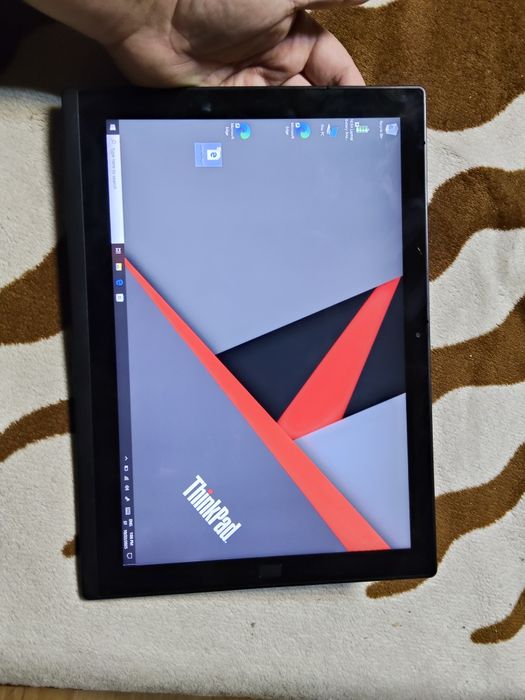 Dezmembrez tablete Lenovo X1 tablet gen 2  cu bateriile blocate