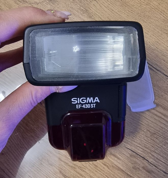 Светкавица Sigma EF-430 ST