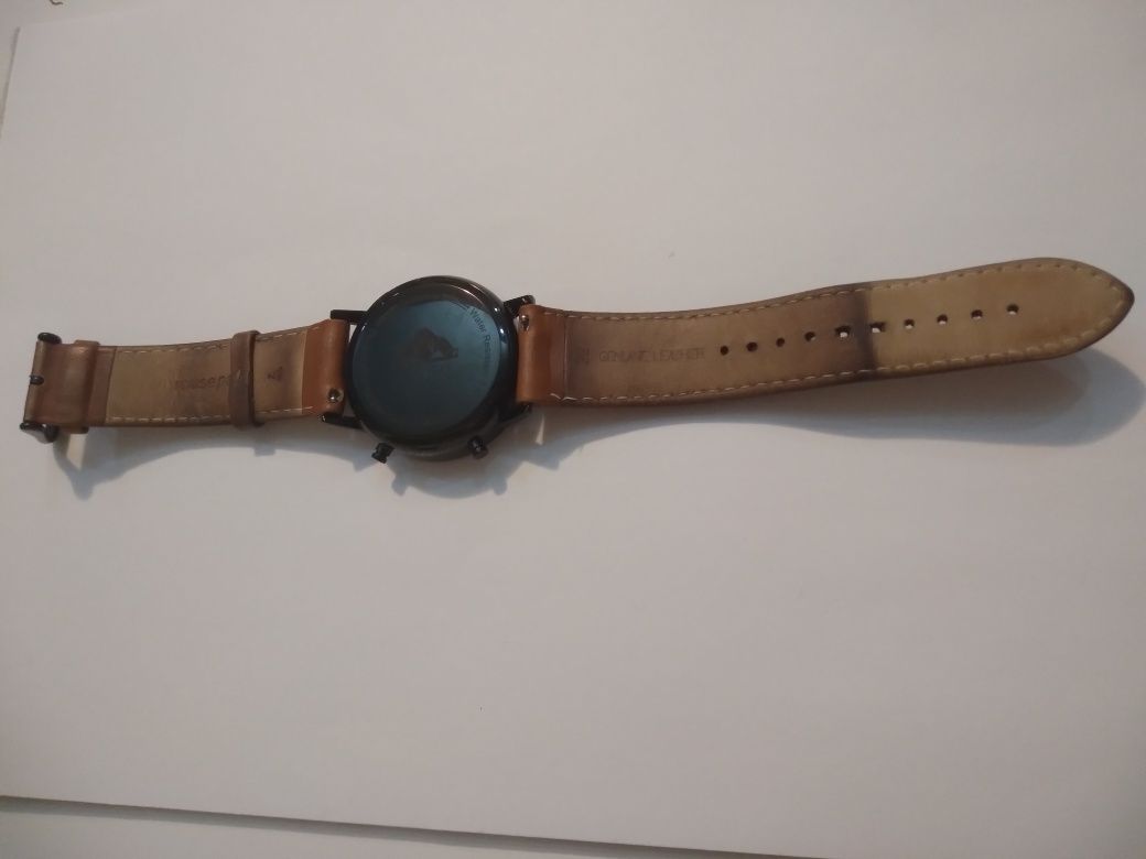 Muse hybrid smartwatch