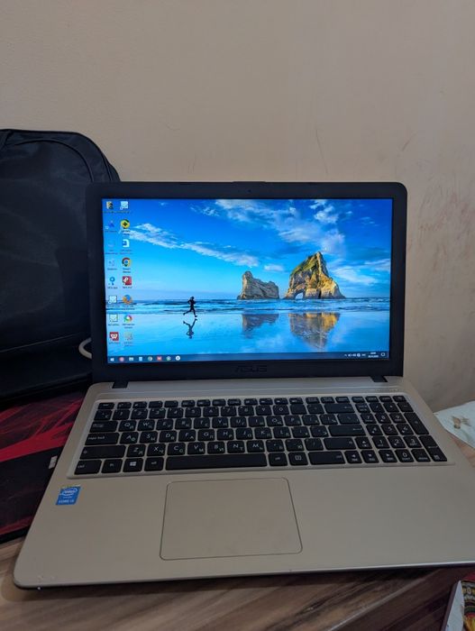 Ноутбук Asus Core i3-5005
