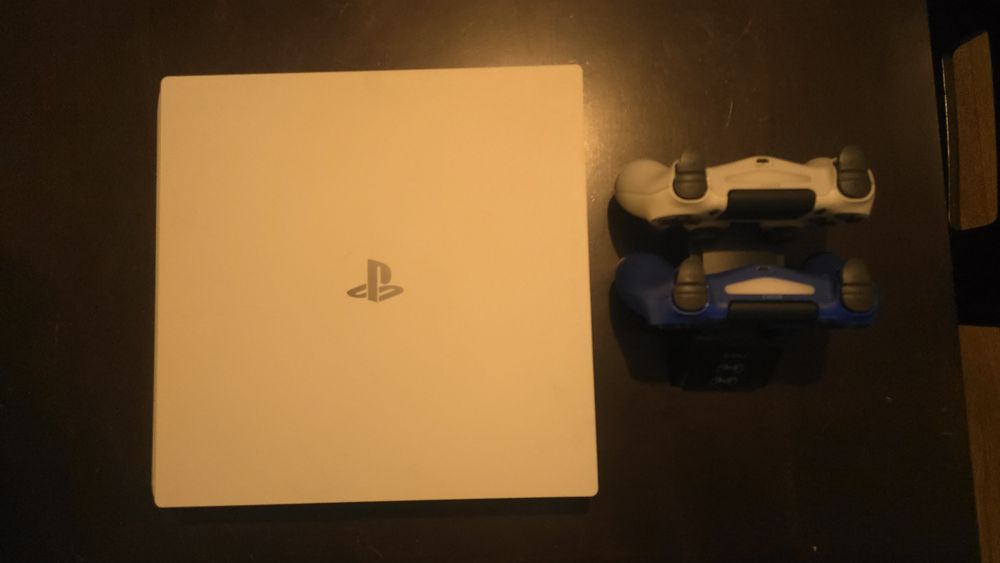 PlayStation 4 PRO 1TB