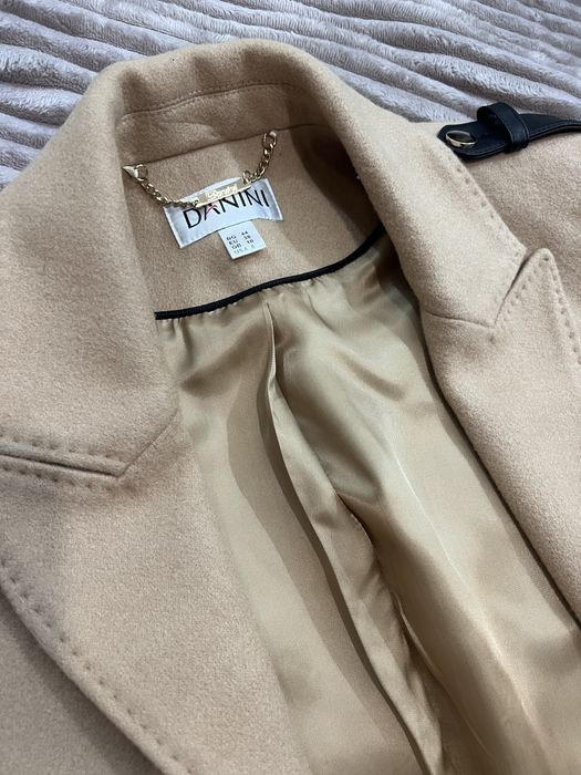 Чисто ново палто Danini