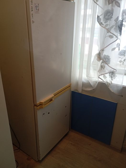 Продам холодильник