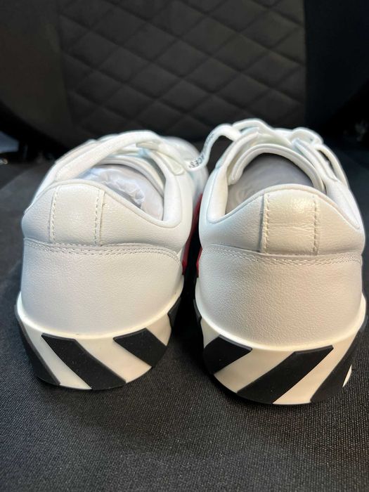 Off-White Sneakers Black and White 45 Noi cu Cutie