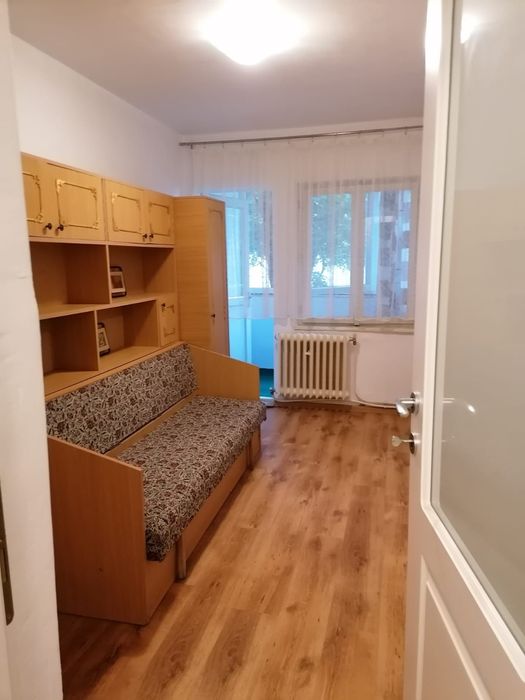 Chirie - Apartament cu 3 camere