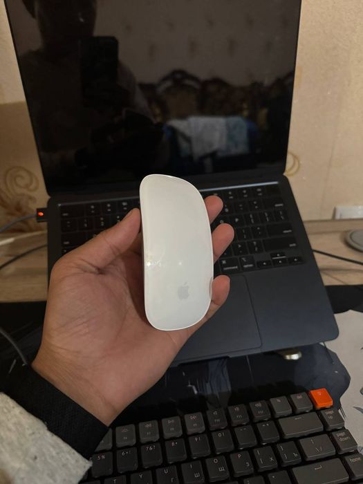 Klaviatura va mishka sotiladi