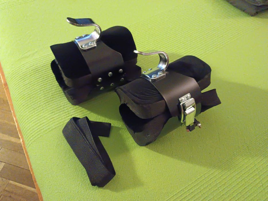 Инверсионни куки за крака - висене на лост