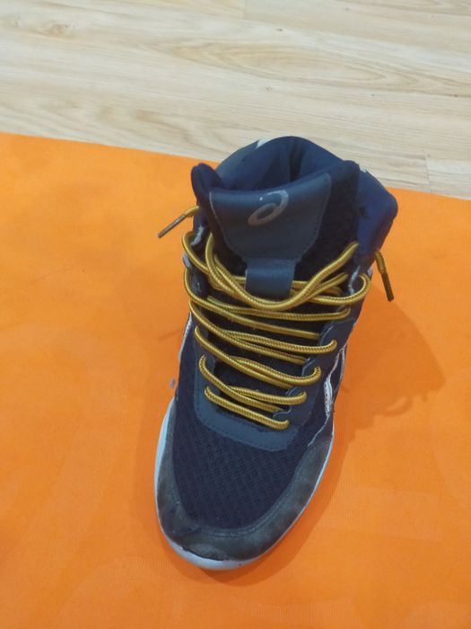 Борцовки Asics синего и красного цвета