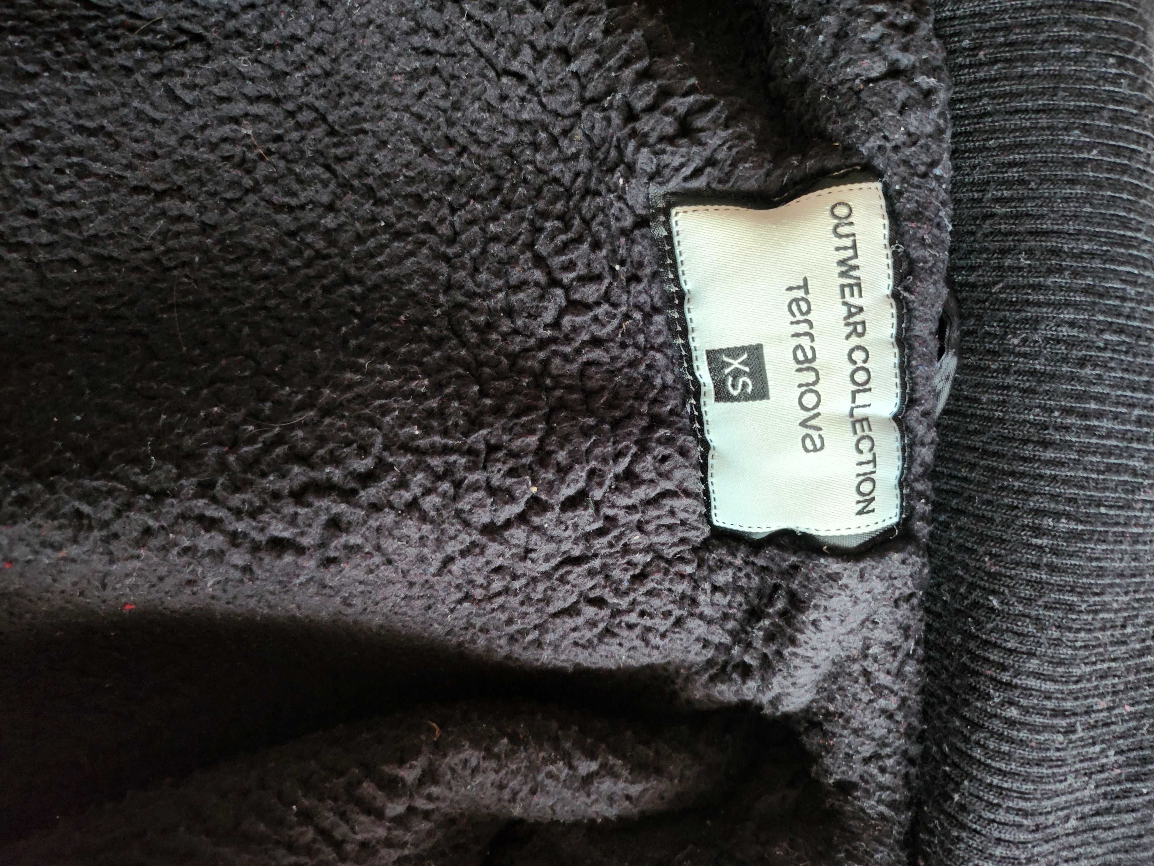 Haina de iarna neagra