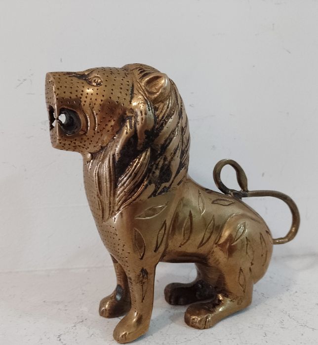 Sculptura deosebita leu din bronz