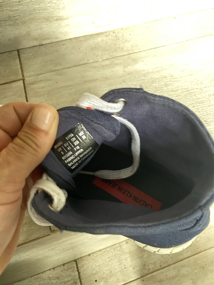 Calvin Klein кецове в отлично състояние