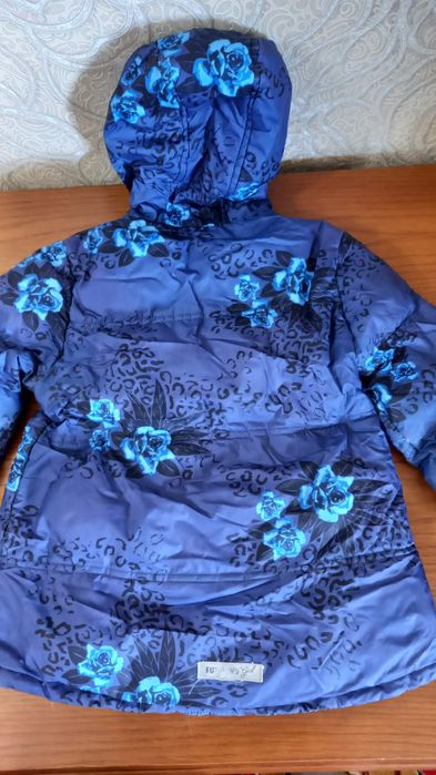 Зимняя куртка  для девочки 4-6 лет