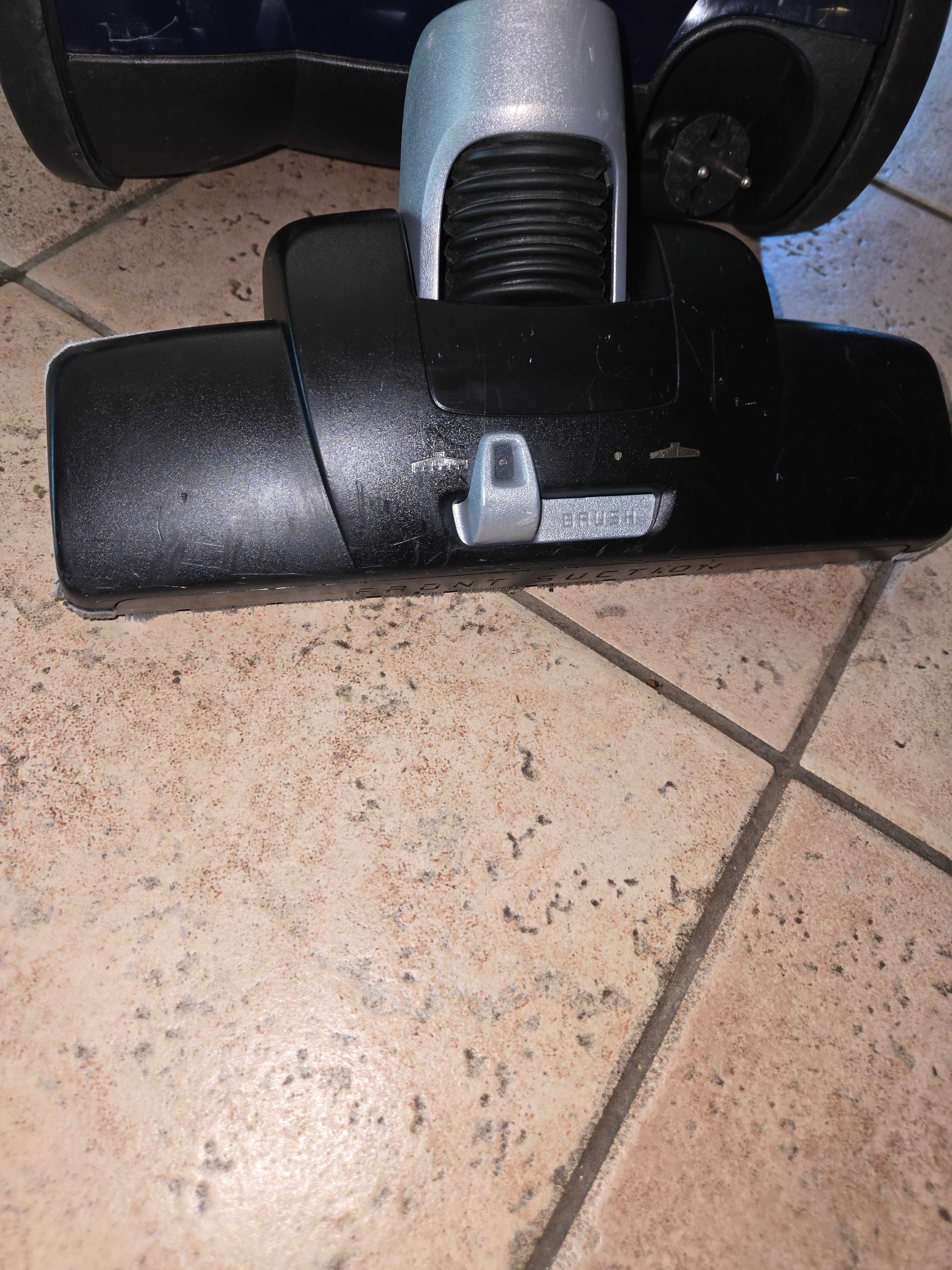 Прахосмукачка AEG, Electrolux CycloneXL 2000w