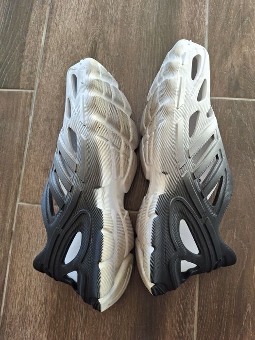 Sneakersi Adidas Adiform Supernova